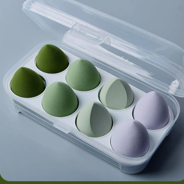 Chiranatda พัฟแต่งหน้าฟองน้ำ สีเขียว 8 ชิ้น / กล่อง